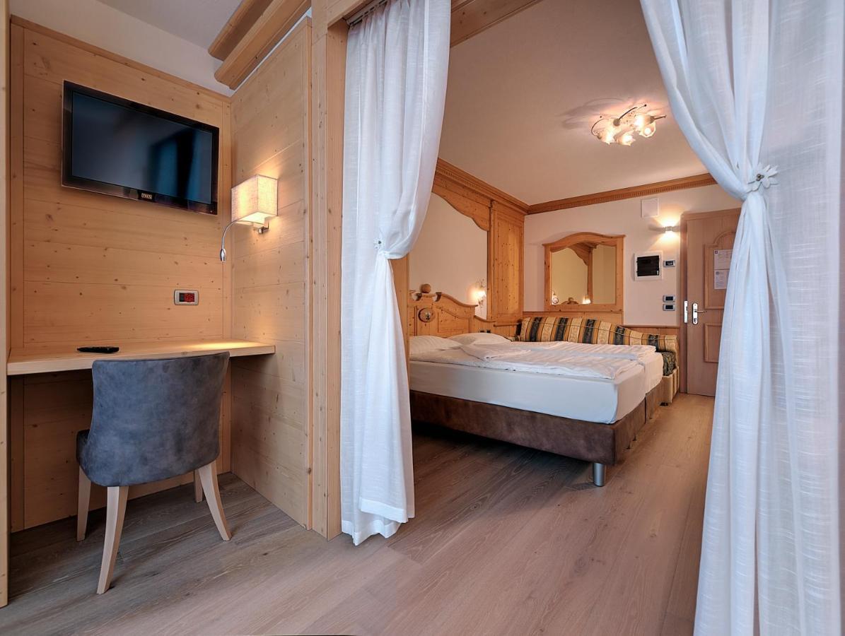 Hotel Madonna Delle Nevi Фольгарида Екстер'єр фото